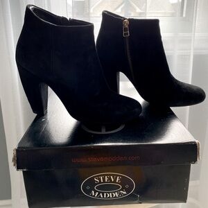 Steve Madden ankle heeled boots black suede women’s size 7